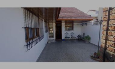 VENDO CHALET 4 AMBIENTES