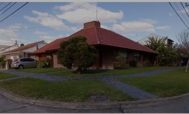 VENDO CHALET 4 AMBIENTES