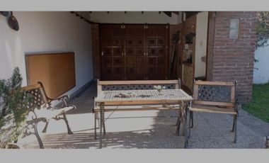 VENDO CHALET 4 AMBIENTES