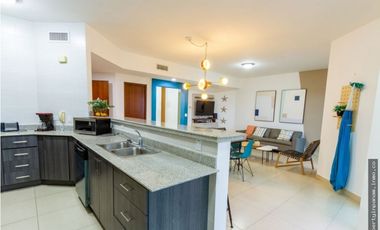 Venta de Apartamento en Las Olas 2, Vistamar Beach, Marina & Golf