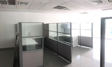 ALQUILER OFICINA 61 m2 AMOBLADA EN OBARRIO TWIST TOWER