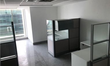 ALQUILER OFICINA 61 m2 AMOBLADA EN OBARRIO TWIST TOWER