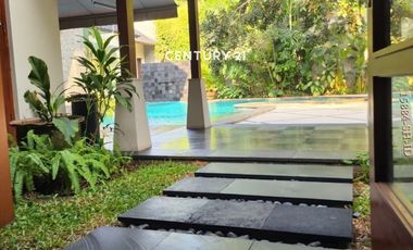 Dijual Atau Disewakan Rumah Asri Dengan Tanah Luas Di Cilandak
