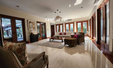 Dijual Atau Disewakan Rumah Asri Dengan Tanah Luas Di Cilandak