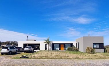 VENTA |ALQUILER- Casa en Estancia Villa María