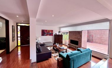 casa en venta en santa ana-usaquén. Cod V8408233