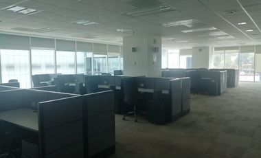 SE RENTA OFICINA  PISO COMPLETO
