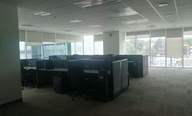 SE RENTA OFICINA  PISO COMPLETO