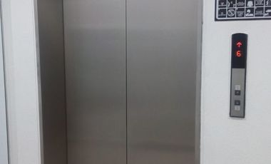 SE RENTA OFICINA  PISO COMPLETO