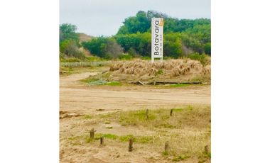 Lote en venta frente al mar. Pinamar Norte