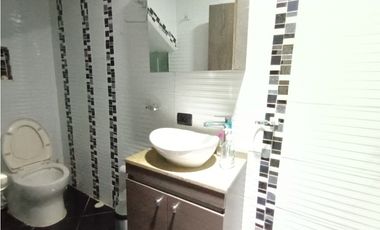 VENTA PERMUTA CASA  PROVENZA 2 PISOS MAS TERRAZA BUCARAMANGA COD:445