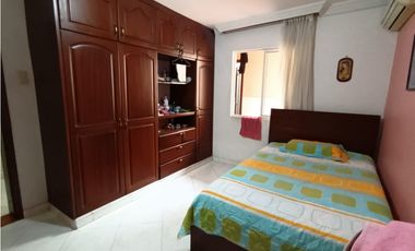 VENTA PERMUTA CASA  PROVENZA 2 PISOS MAS TERRAZA BUCARAMANGA COD:445