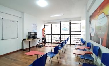 oficina en arriendo en la catedral. Cod A5035902