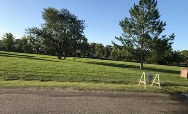 Lote en Las Casuarinas del Pilar