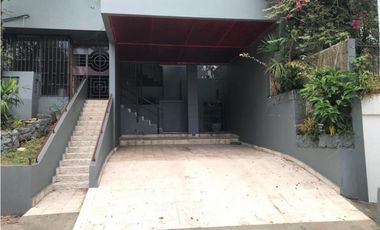 SE VENDE CASA EN LOS ANGELES 6 REC 362 mts2