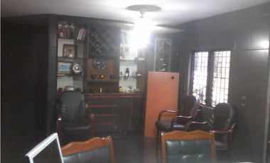 SE VENDE CASA EN LOS ANGELES 6 REC 362 mts2