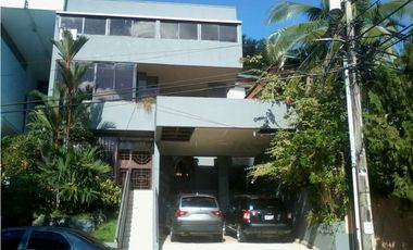 SE VENDE CASA EN LOS ANGELES 6 REC 362 mts2