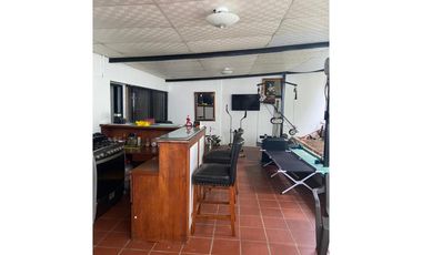 SE VENDE CASA EN LOS ANGELES 6 REC 362 mts2