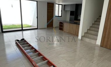 Casa en venta al poniente de Ags