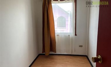 Casa en Venta en Amplia Casa (4 niveles) con loc. comerciales en centro de Calbuco