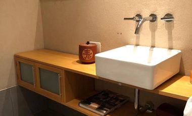 Único Departamento en triplex con terraza propia parquizada, 2 cocheras. Categoría. - Martinez