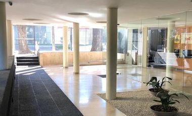 Único Departamento en triplex con terraza propia parquizada, 2 cocheras. Categoría. - Martinez