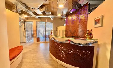 OFICINA EN VENTA, AMOBLADA, METRO LOS DOMINICOS, LAS CONDES