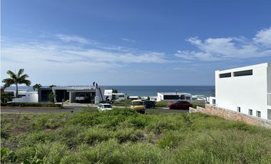 TERRENO EN URBANIZACIÓN MARINA BLUE, SUR DE MANTA