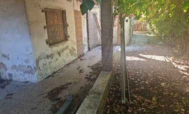 Casa en venta en Quilmes Este