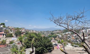 VENTA DE TERRENO CON CONSTRUCCIÓN EN LAGUNILLA DEL SALTO, CUERNAVACA, MOR.