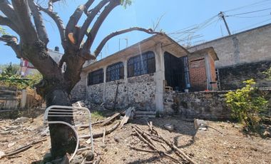 VENTA DE TERRENO CON CONSTRUCCIÓN EN LAGUNILLA DEL SALTO, CUERNAVACA, MOR.