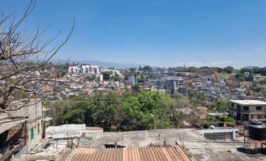 VENTA DE TERRENO CON CONSTRUCCIÓN EN LAGUNILLA DEL SALTO, CUERNAVACA, MOR.