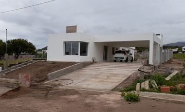VENTA DE CASA EN Juana Koslay