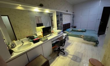 Rumah 5 Kamar Tidur SHM dekat Gandaria City Mall Dibantu KPR J-46152