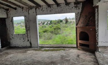 CASA EN CHARO ZURUMBENEO CERCA DE MORELIA CINCO RECAMARAS