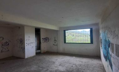 CASA EN CHARO ZURUMBENEO CERCA DE MORELIA CINCO RECAMARAS