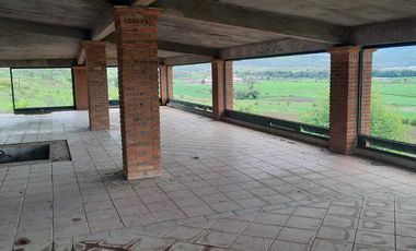 CASA EN CHARO ZURUMBENEO CERCA DE MORELIA CINCO RECAMARAS