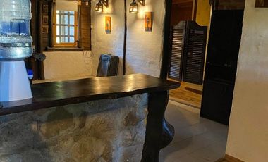 LATORRE PROP. VENDE CABAÑA 3 AMB CON PARQUE EN EL CORAZON DE LAS DALIAS