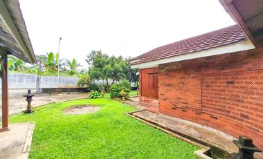 Rumah Tanah Luas 5 Kamar Tidur 5 Mnt ke Living Plaza Pamulang J-42963