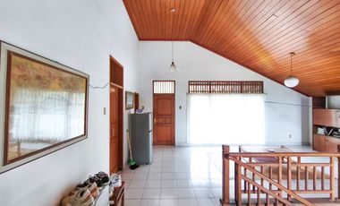 Rumah Tanah Luas 5 Kamar Tidur 5 Mnt ke Living Plaza Pamulang J-42963