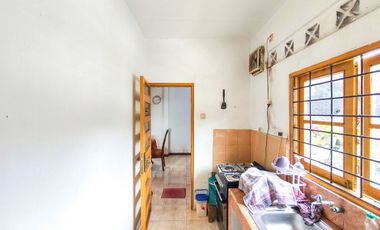 Rumah Tanah Luas 5 Kamar Tidur 5 Mnt ke Living Plaza Pamulang J-42963