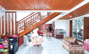 Rumah Tanah Luas 5 Kamar Tidur 5 Mnt ke Living Plaza Pamulang J-42963