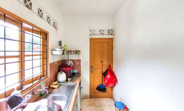 Rumah Tanah Luas 5 Kamar Tidur 5 Mnt ke Living Plaza Pamulang J-42963