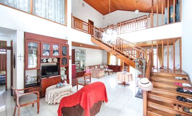 Rumah Tanah Luas 5 Kamar Tidur 5 Mnt ke Living Plaza Pamulang J-42963