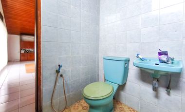 Rumah Tanah Luas 5 Kamar Tidur 5 Mnt ke Living Plaza Pamulang J-42963