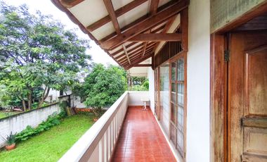 Rumah Tanah Luas 5 Kamar Tidur 5 Mnt ke Living Plaza Pamulang J-42963