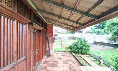 Rumah Tanah Luas 5 Kamar Tidur 5 Mnt ke Living Plaza Pamulang J-42963