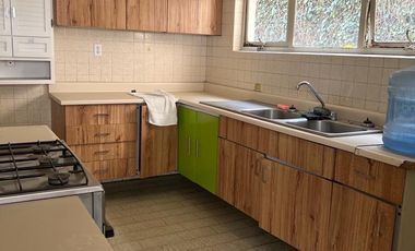 CASA PARA REMODELAR EN LOMAS DE CHAPULTEC
