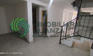 casa en arriendo en lagos del cacique. Cod A17279