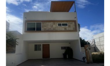 CASA EN VENTA EN SAN JUAN DEL RIO QUERETARO